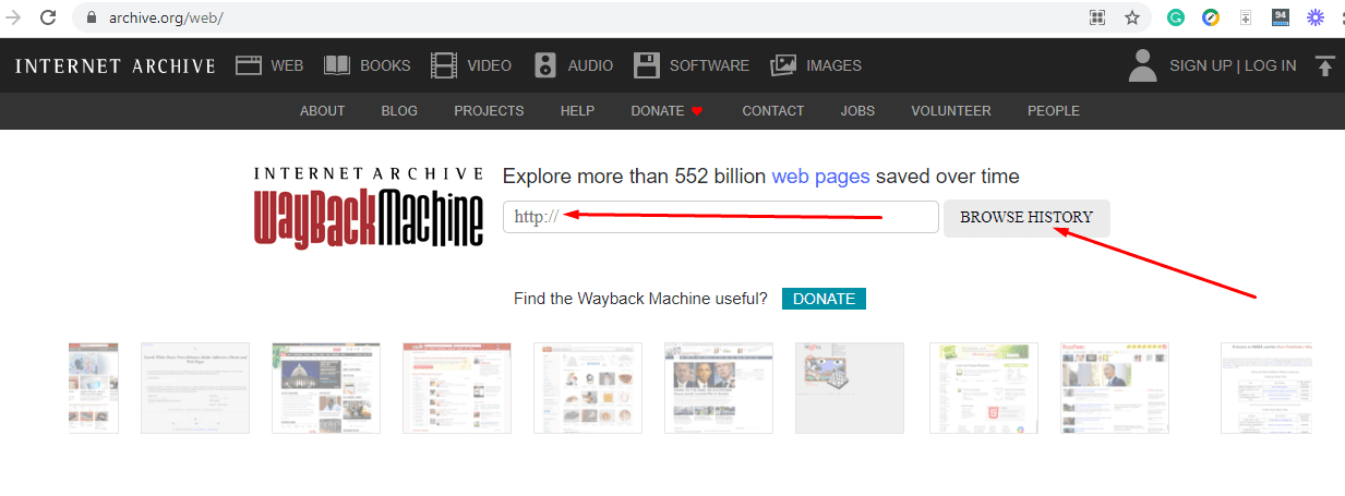 Wayback Machine 的屏幕截图，突出显示了在何处输入 URL 以及如何浏览其历史记录。